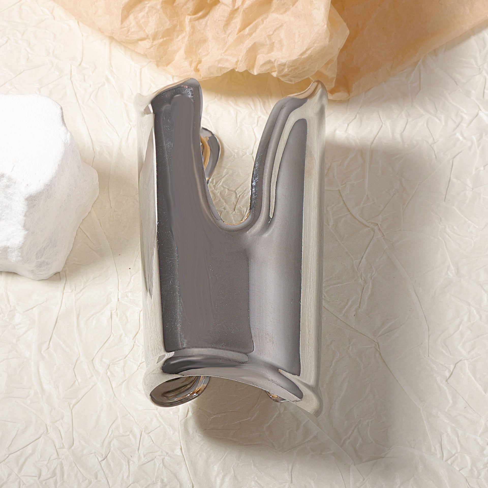 Schöne Armband mit einzigartigem Stil