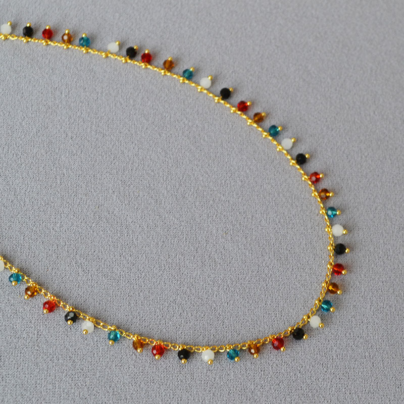 Schöne Halskette mit einzigartigem Stil