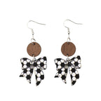 Zarte handwerkliche Ohrring