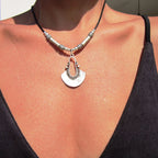 Schöne Halskette mit einzigartigem Stil