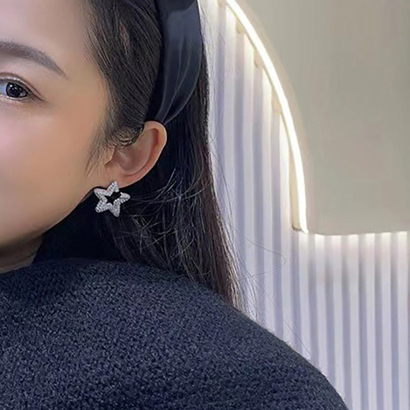 Atemberaubende Ohrring für den Alltag