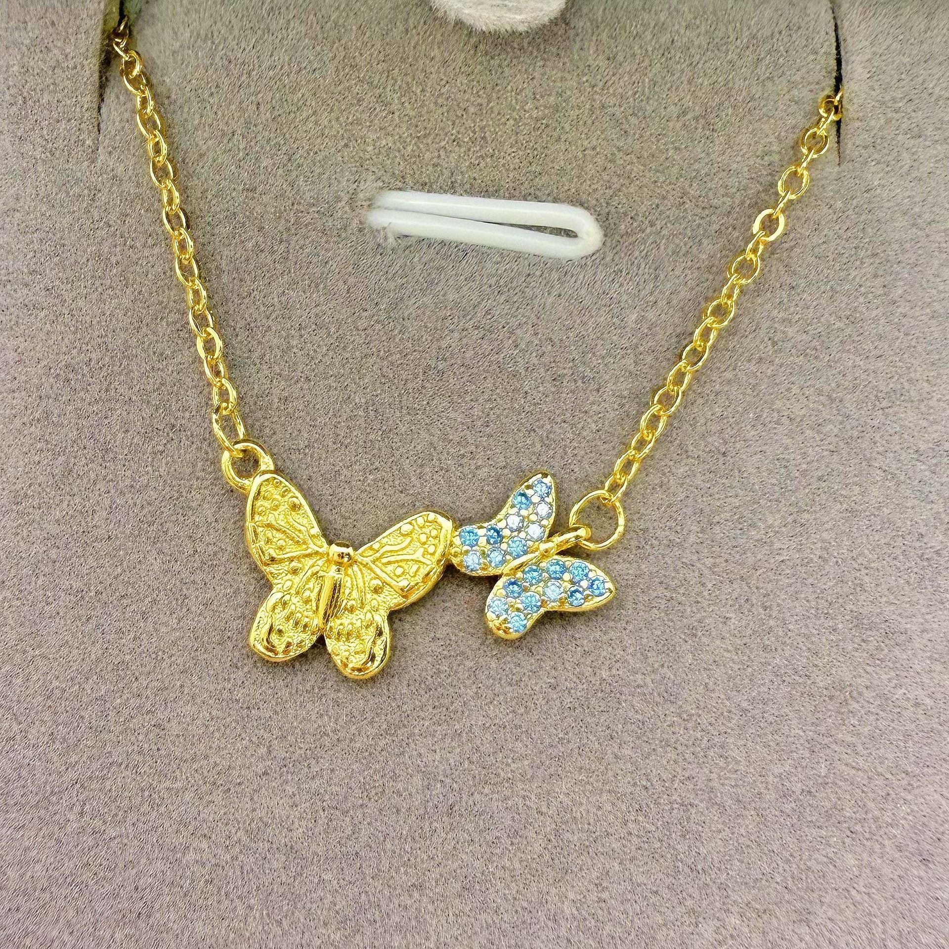 Schöne Halskette mit einzigartigem Stil