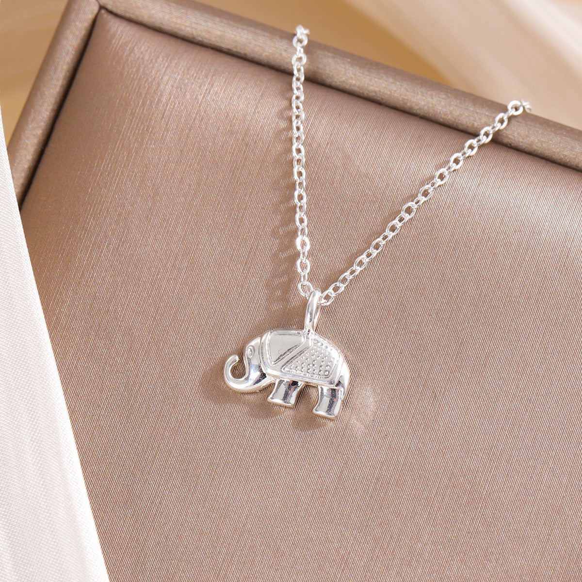 Charmante Silber Halskette für jeden Anlass