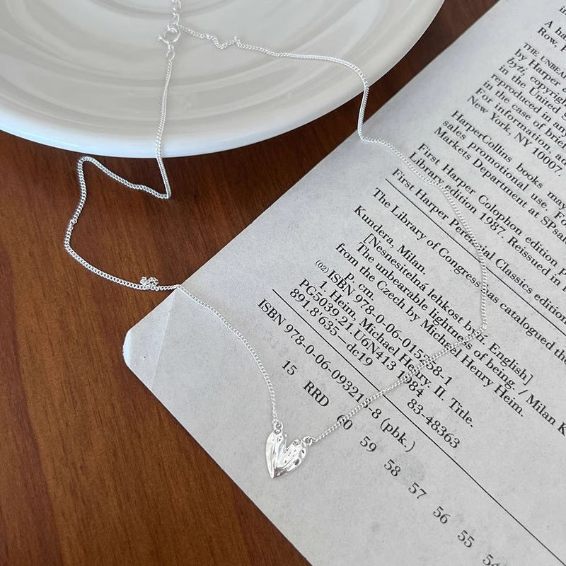 Schöne Halskette mit einzigartigem Stil