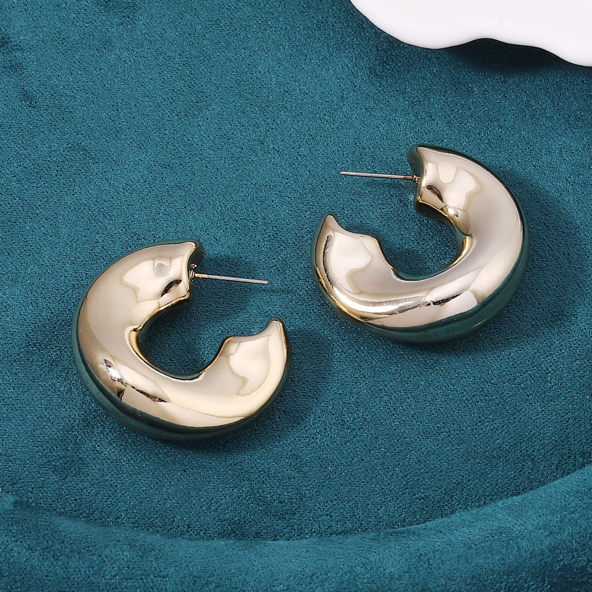 Atemberaubende Ohrring für den Alltag