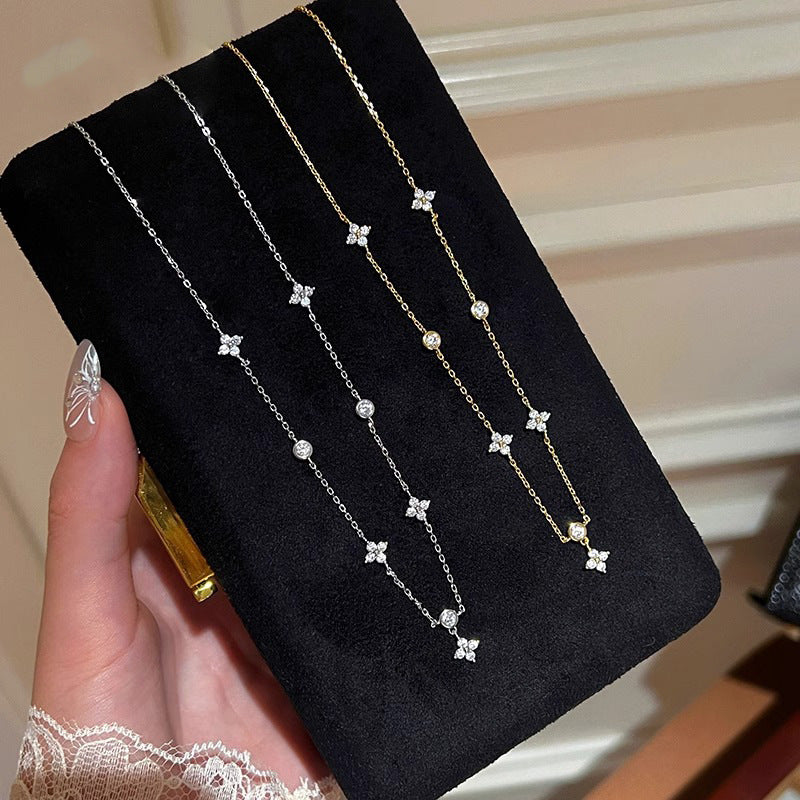 Zarte handwerkliche Halskette