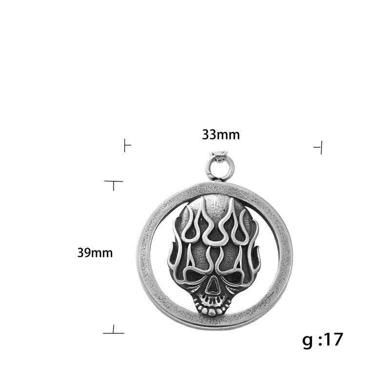 Schöne Halskette mit einzigartigem Stil