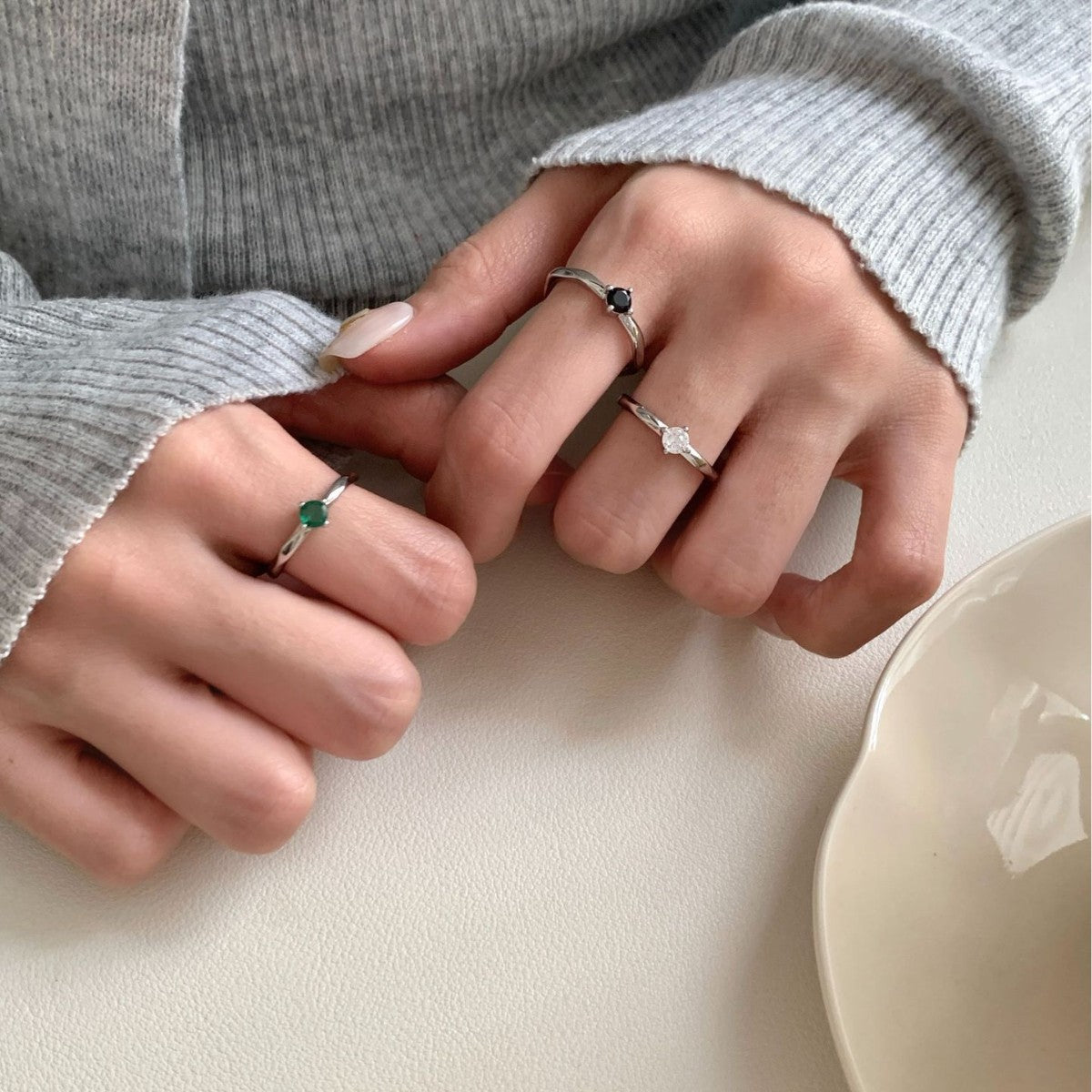 Zarte handwerkliche Ring