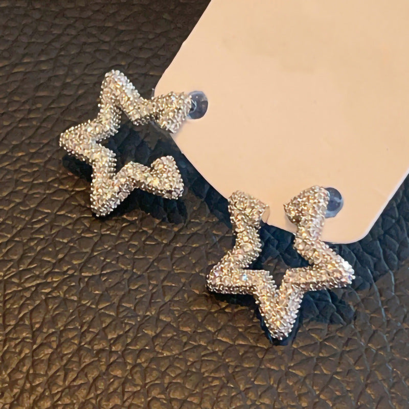 Atemberaubende Ohrring für den Alltag