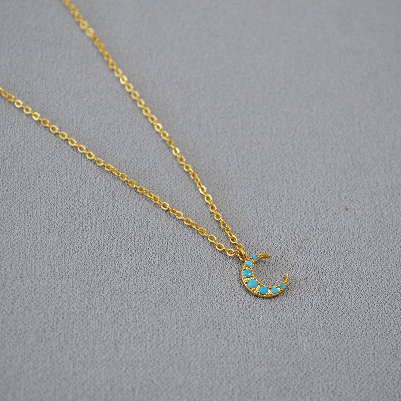 Schöne Gold Halskette mit einzigartigem Stil