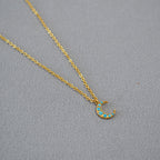 Schöne Gold Halskette mit einzigartigem Stil