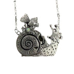 Schöne Halskette mit einzigartigem Stil