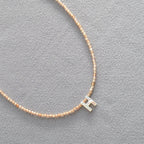 Schöne Halskette mit einzigartigem Stil