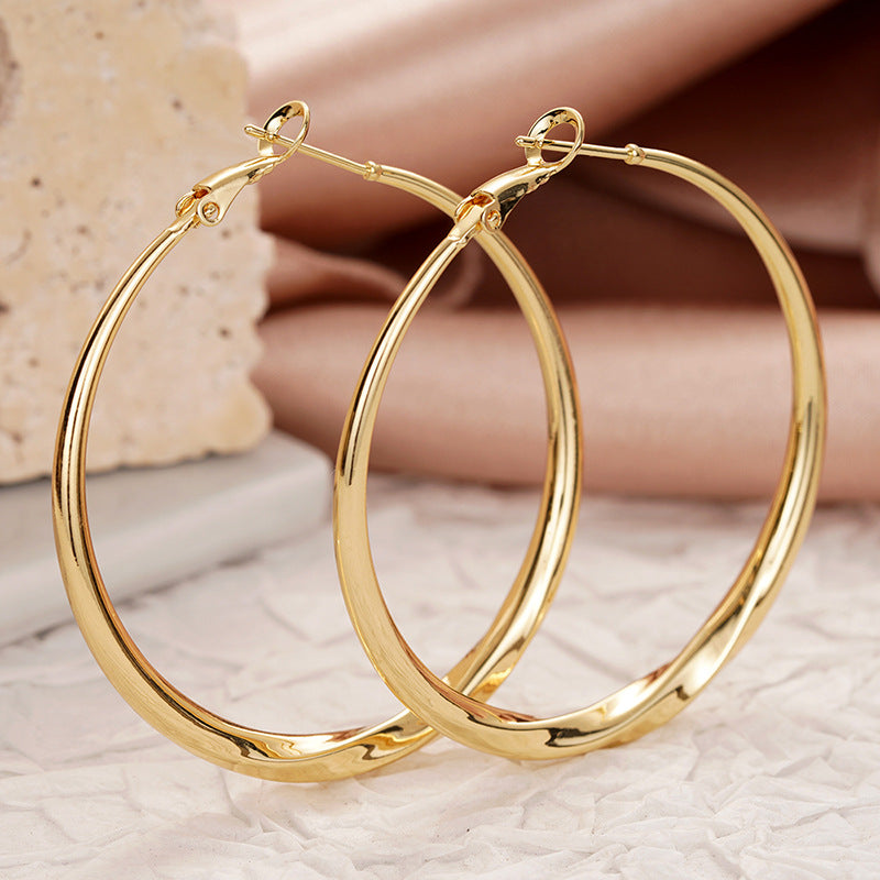 Atemberaubende Ohrring für den Alltag