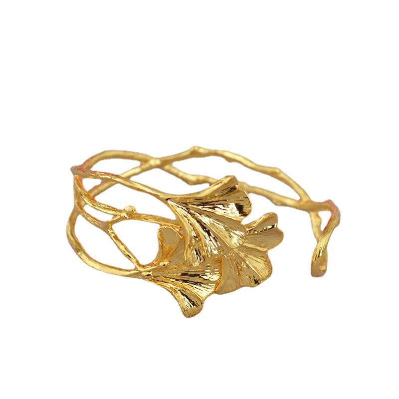 Schöne Gold Armband mit einzigartigem Stil