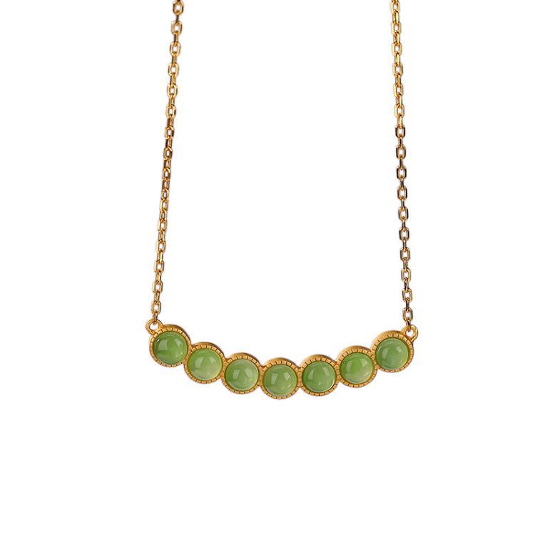 Schöne Gold Halskette mit einzigartigem Stil