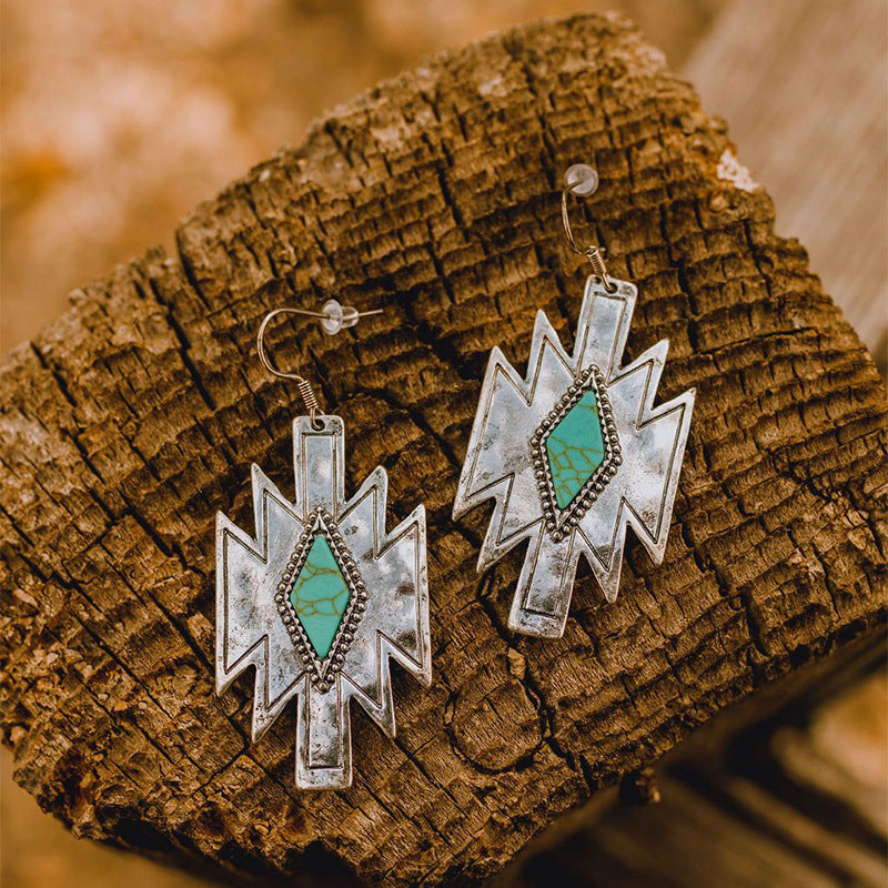 Zarte handwerkliche Ohrring