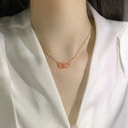 Schöne Halskette mit einzigartigem Stil