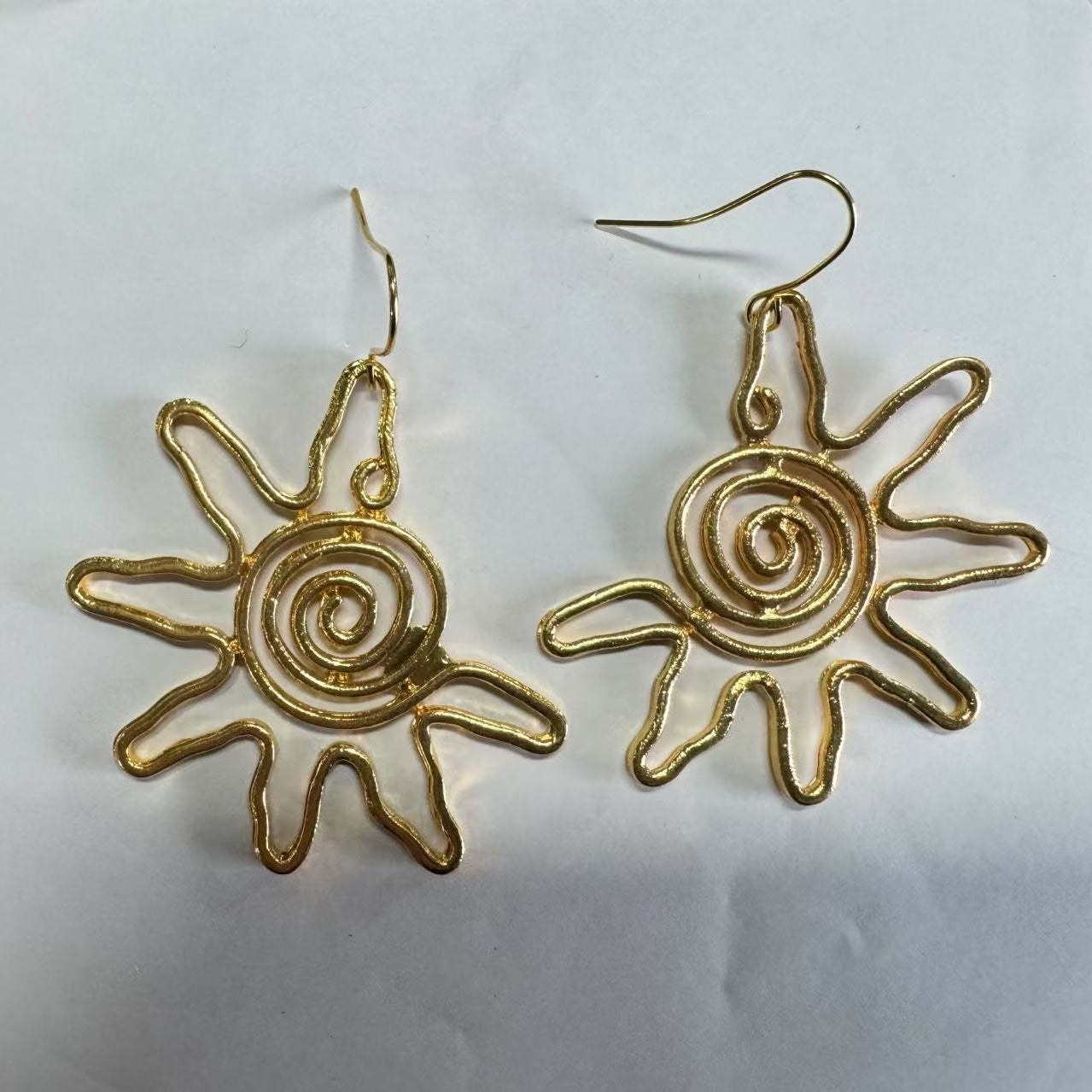 Atemberaubende Gold Ohrring für den Alltag