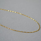 Schöne Gold Halskette mit einzigartigem Stil