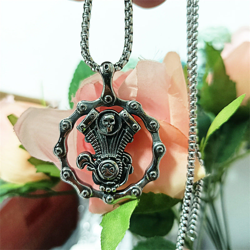 Zarte handwerkliche Halskette