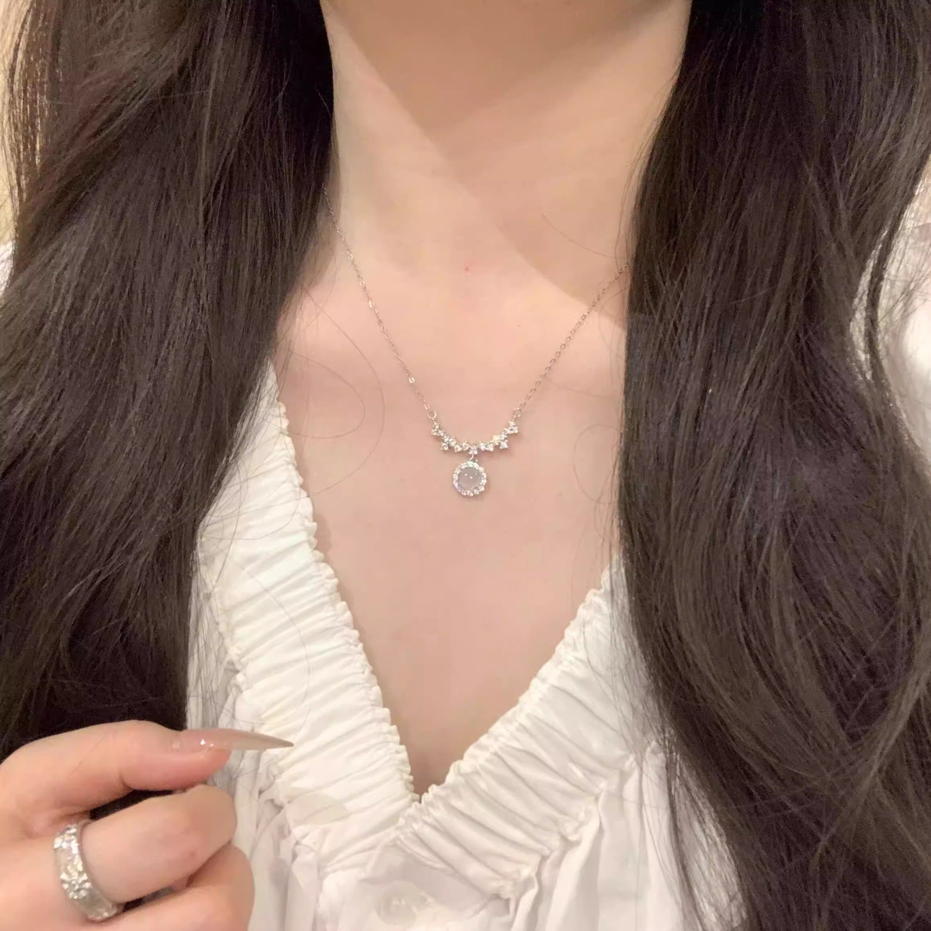 Schöne Halskette mit einzigartigem Stil