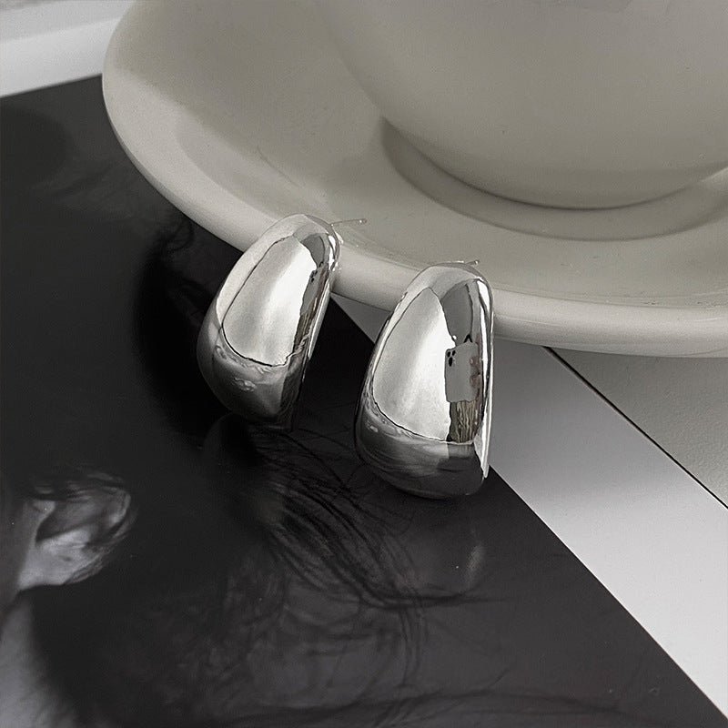 Atemberaubende Ohrring für den Alltag