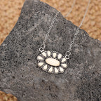 Zarte handwerkliche Silber Halskette