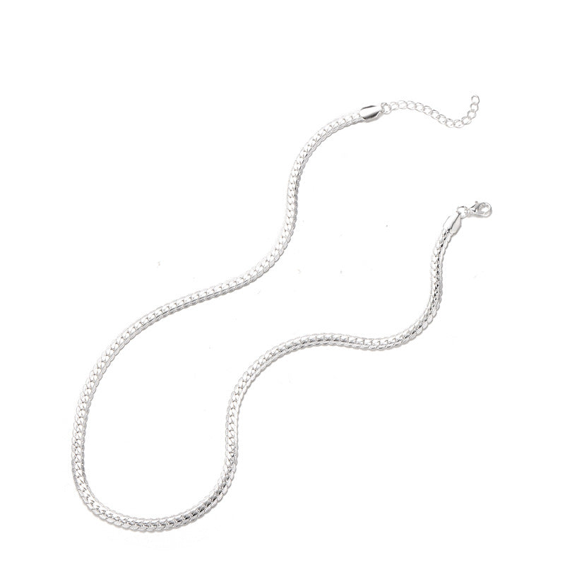 Zarte handwerkliche Halskette