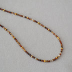 Zarte handwerkliche Halskette