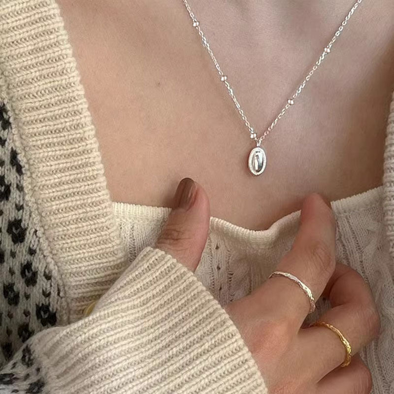 Zarte handwerkliche Halskette