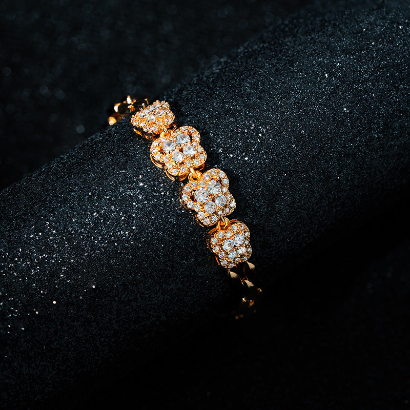 Schöne Armband mit einzigartigem Stil