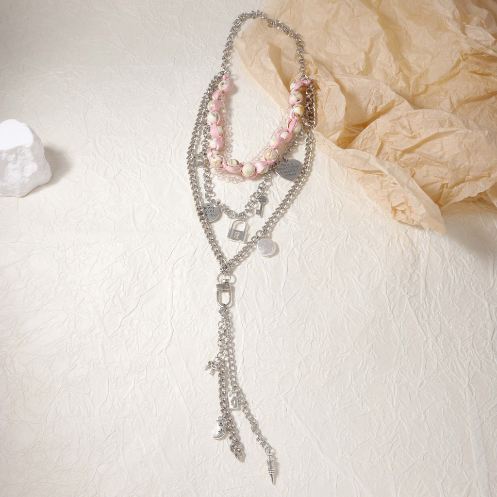 Zarte handwerkliche Halskette