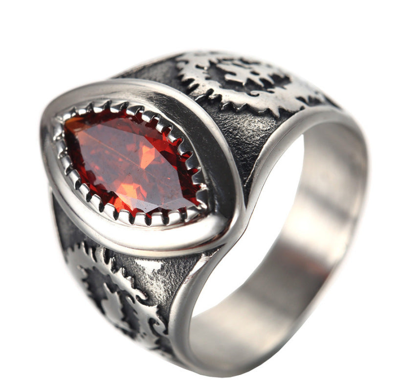 Zarte handwerkliche Ring