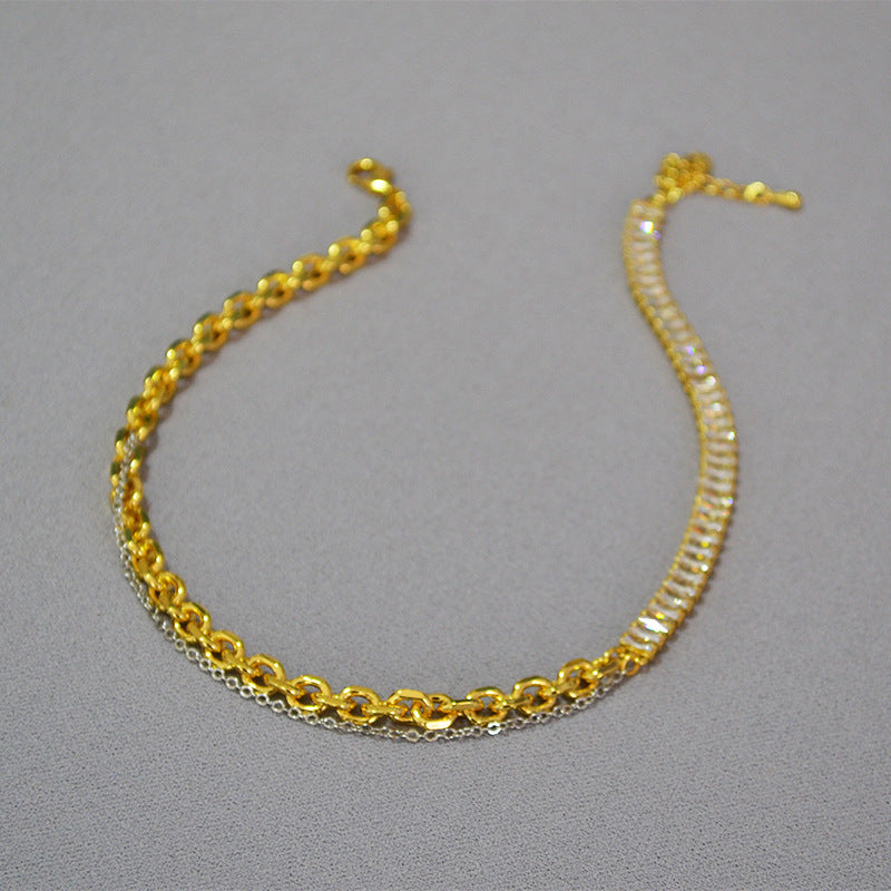 Schöne Gold Halskette mit einzigartigem Stil