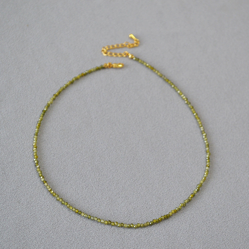 Schöne Halskette mit einzigartigem Stil