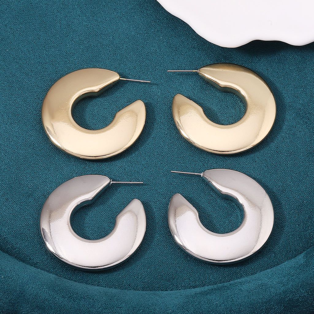 Atemberaubende Ohrring für den Alltag