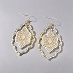 Schöne Ohrring mit einzigartigem Stil