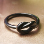 Zarte handwerkliche Ring