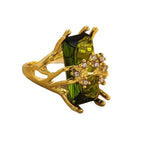 Schöne Gold Ring mit einzigartigem Stil