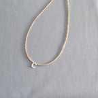 Schöne Halskette mit einzigartigem Stil