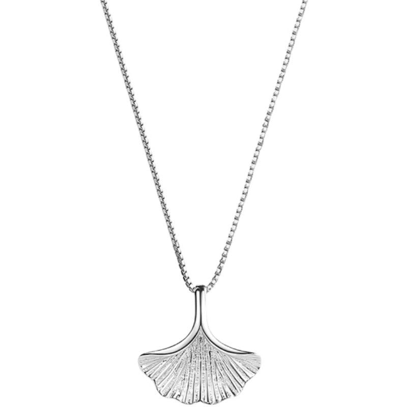 Schöne Halskette mit einzigartigem Stil