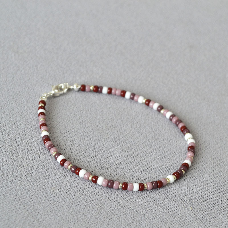 Schöne Halskette mit einzigartigem Stil