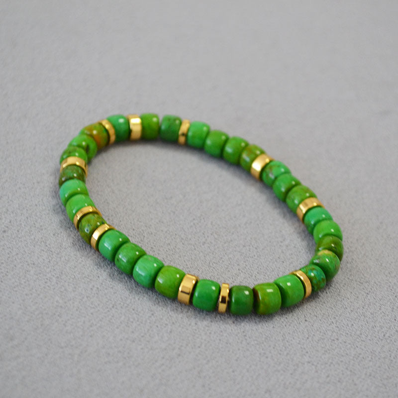 Schöne Gold Armband mit einzigartigem Stil