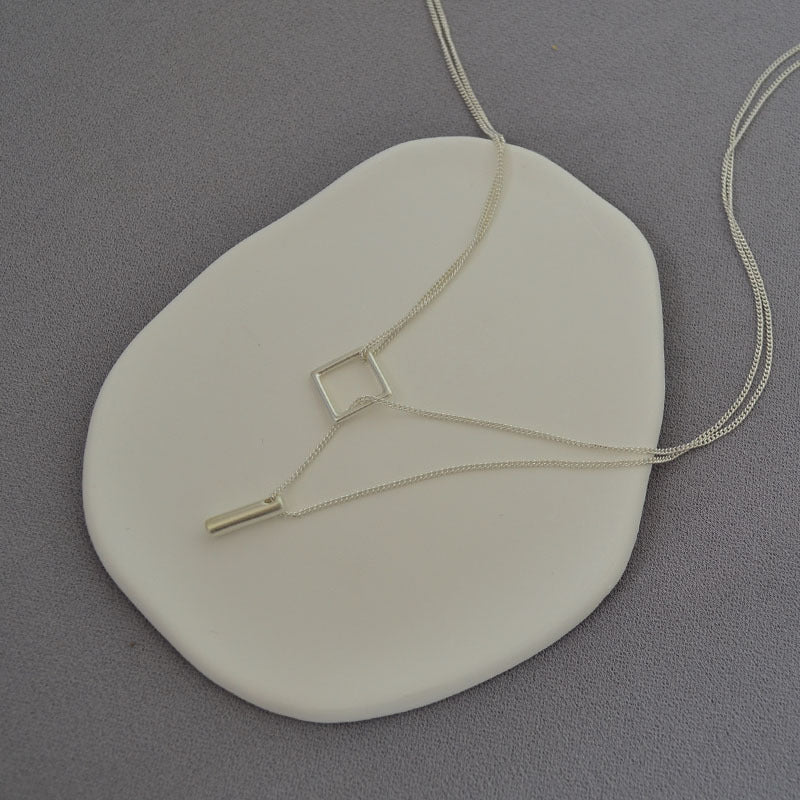 Schöne Silber Halskette mit einzigartigem Stil