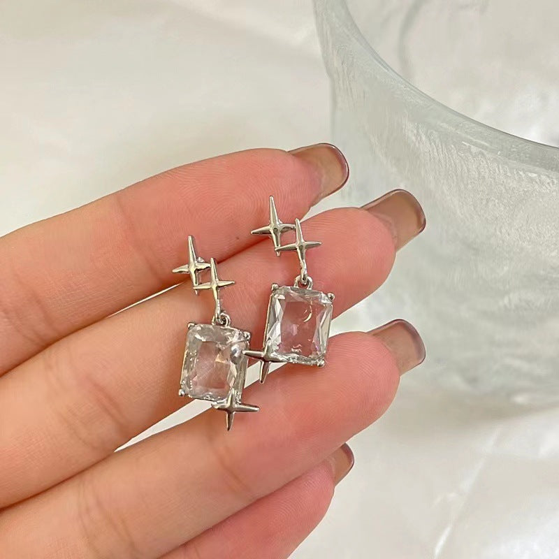 Atemberaubende Ohrring für den Alltag