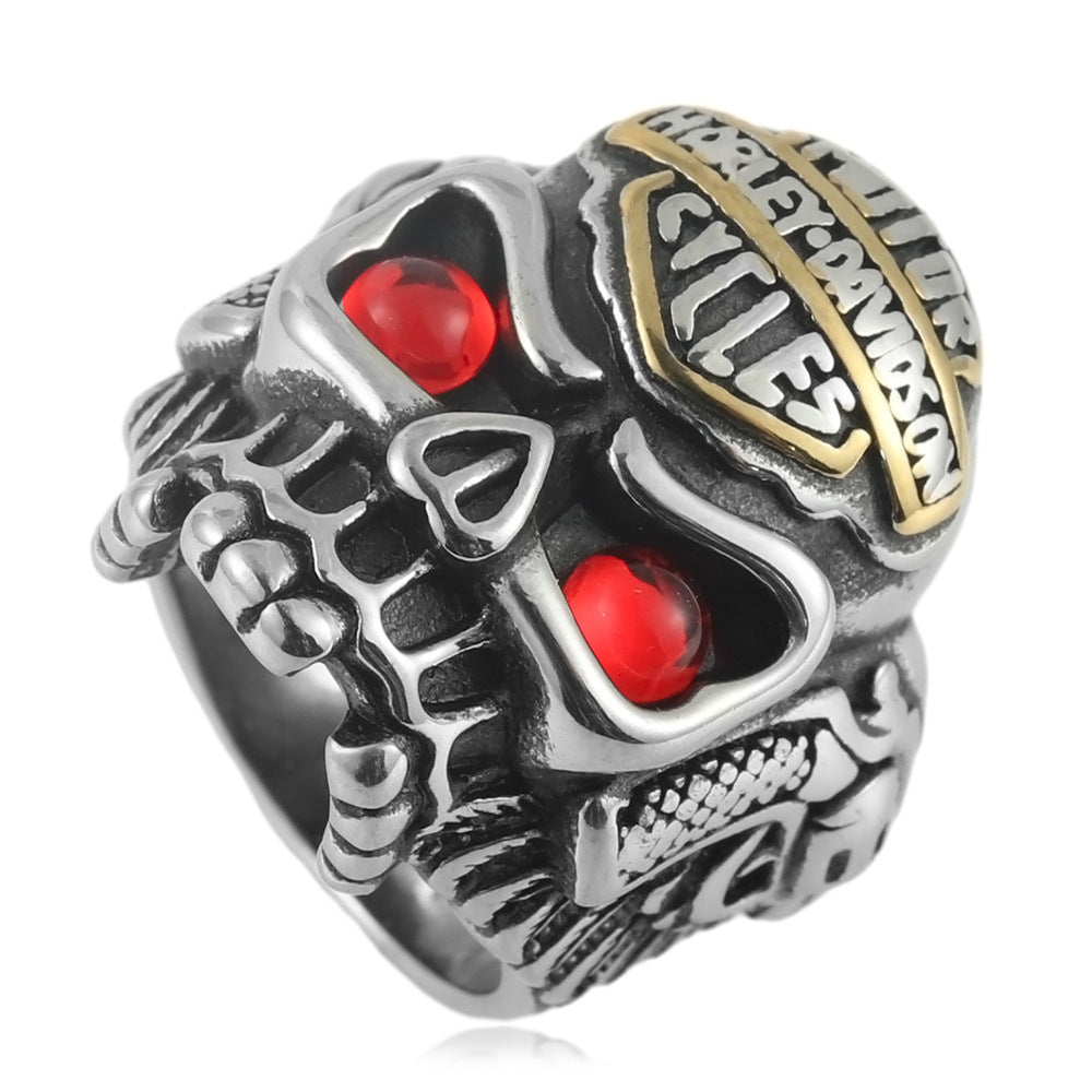 Zarte handwerkliche Ring