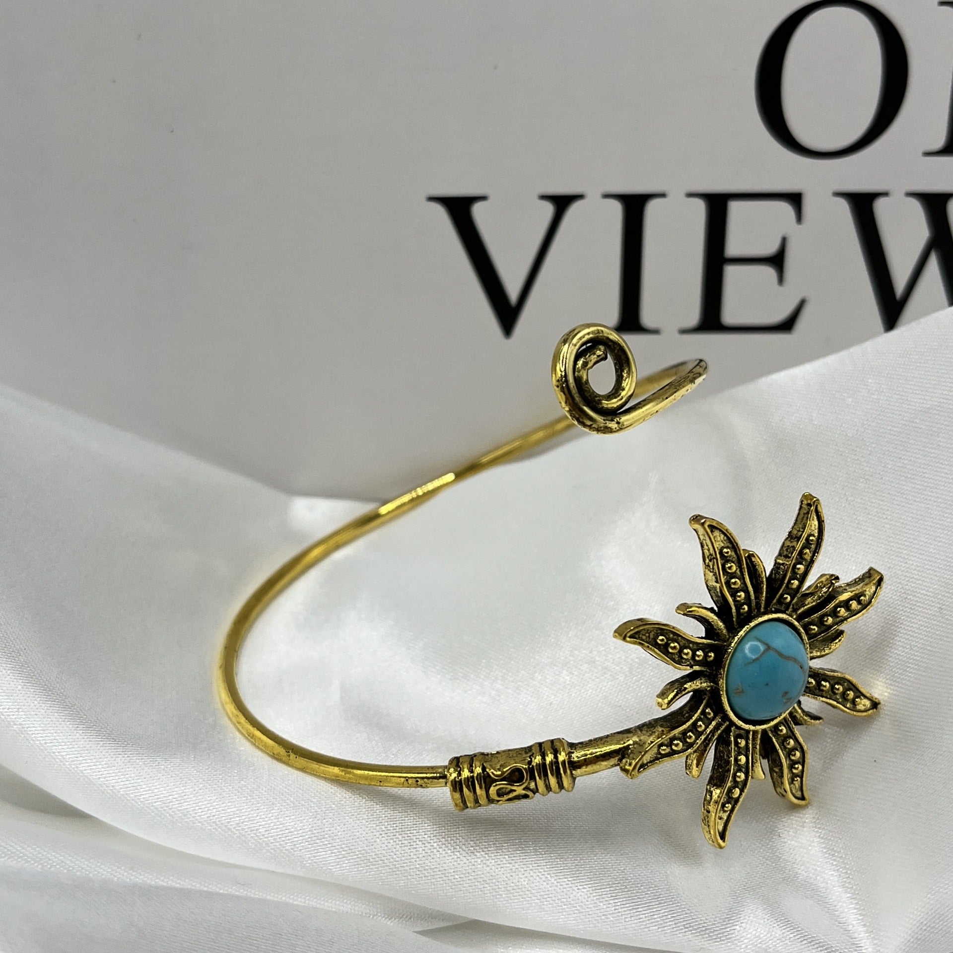 Klassische Armband mit zeitloser Eleganz