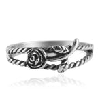 Zarte handwerkliche Ring