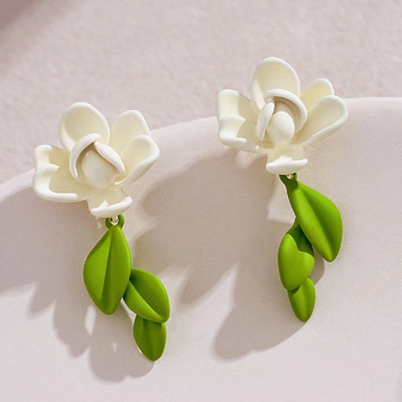 Atemberaubende Ohrring für den Alltag